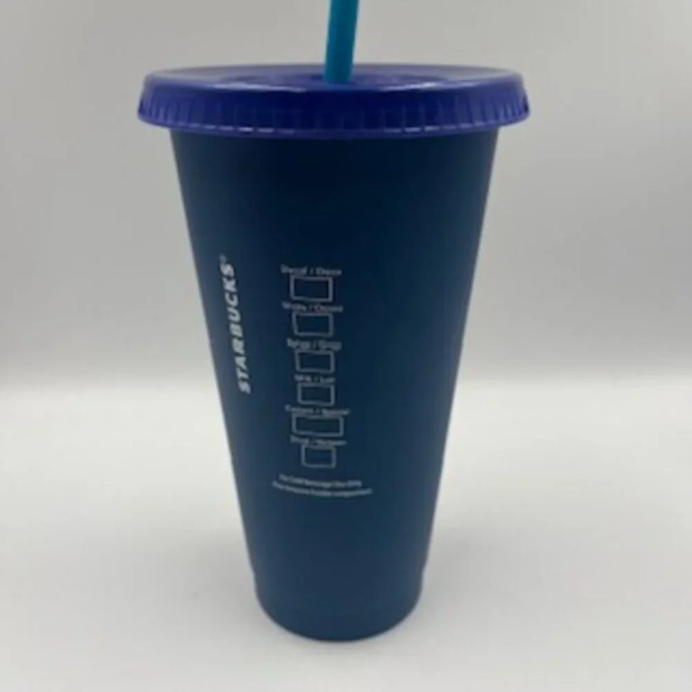 Starbucks Christmas Cold Cups Venti‎ 24 oz Holiday Tumblers With Lids And Straws